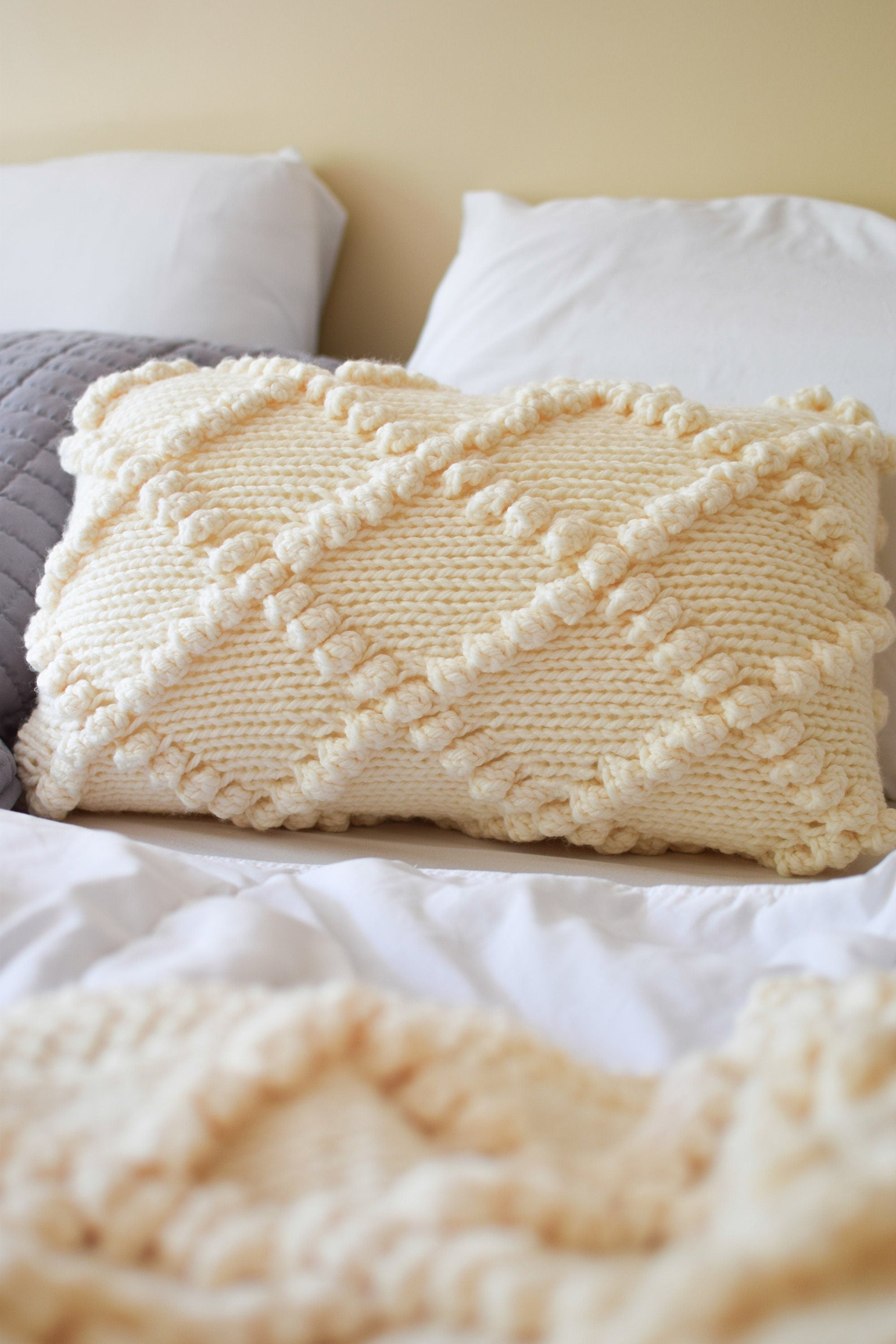 Bobble Knit Throw PillowKnifty Knittings