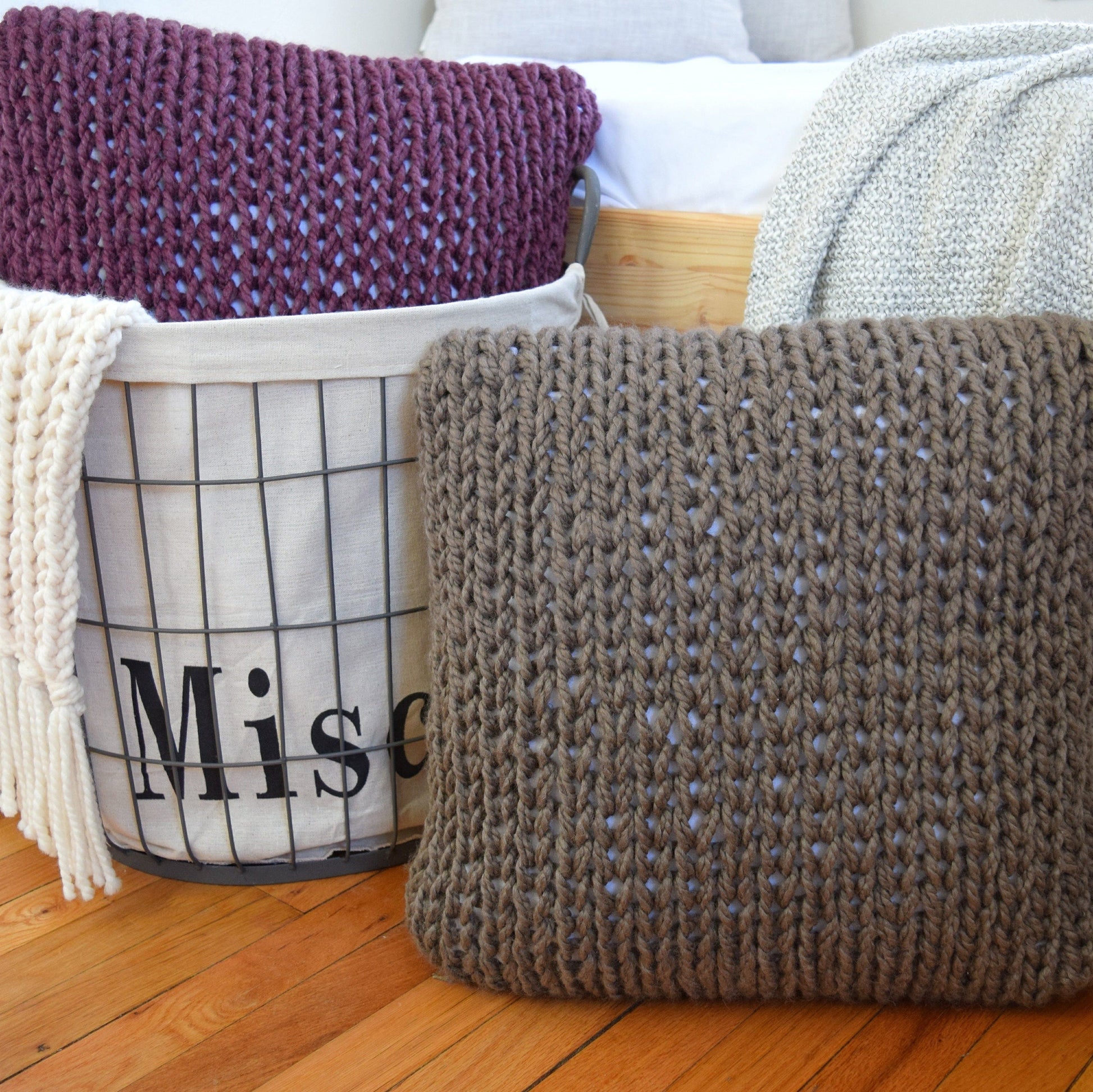 Chunky Throw Pillow SetKnifty Knittings
