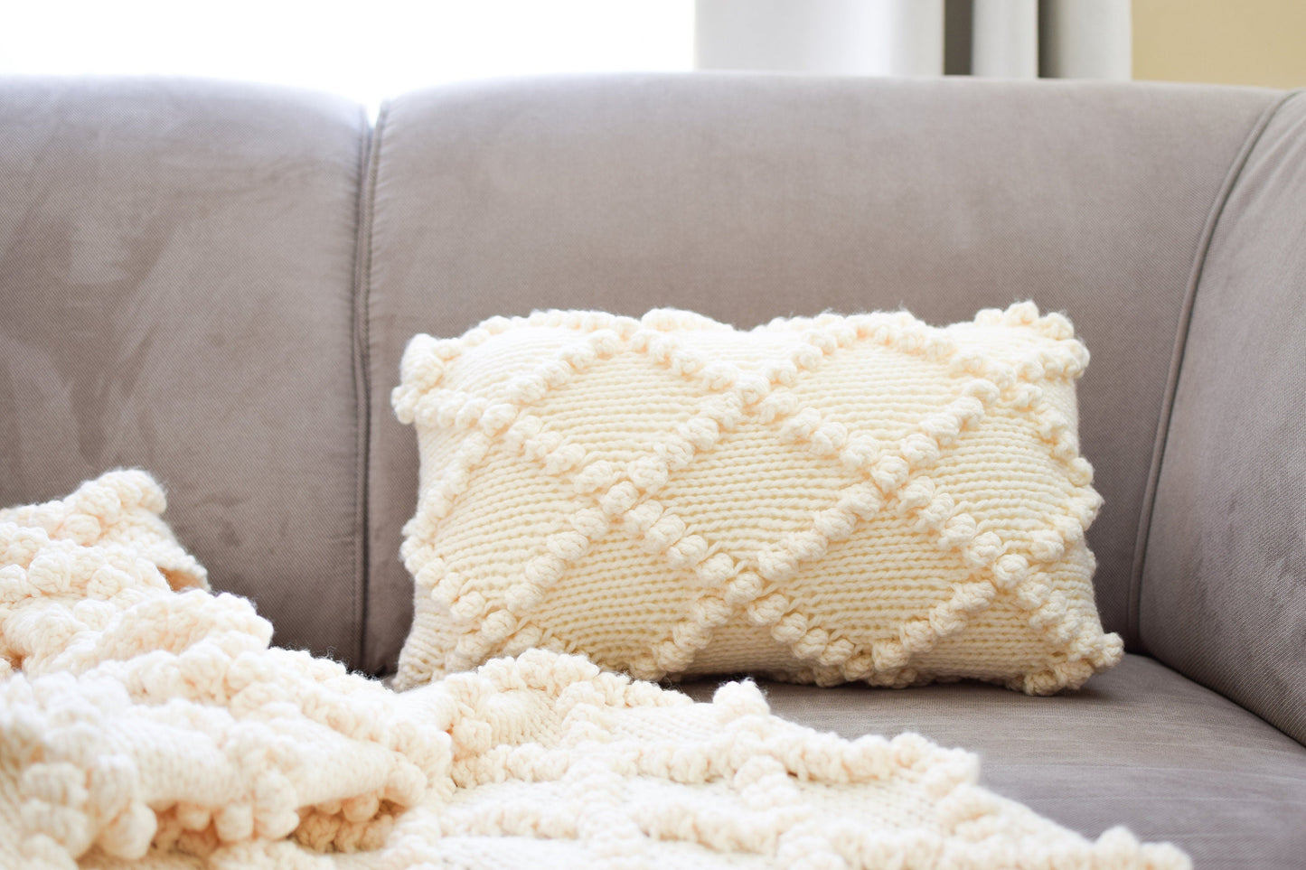 Bobble Knit Throw PillowKnifty Knittings